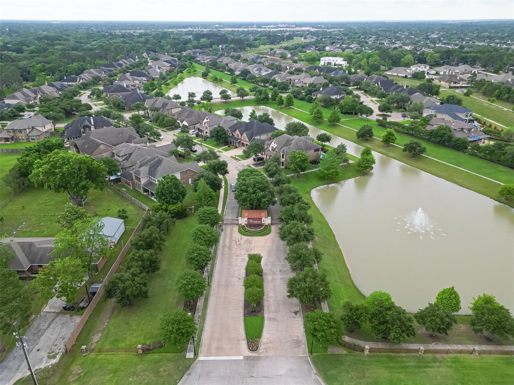 90 Wyndehaven Lakes Drive, Katy, Texas image 47