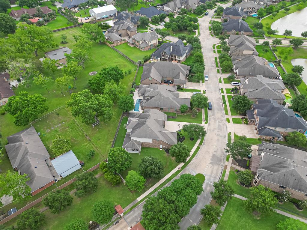 90 Wyndehaven Lakes Drive, Katy, Texas image 48