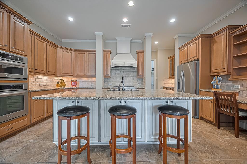 90 Wyndehaven Lakes Drive, Katy, Texas image 11