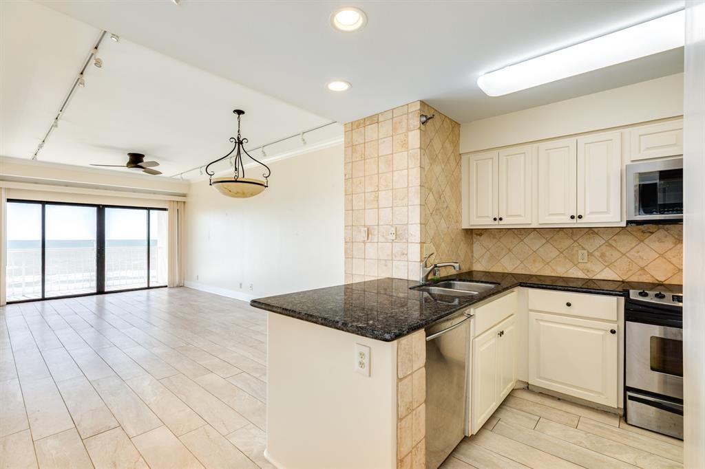 7700 Seawall Boulevard #401, Galveston, Texas image 11