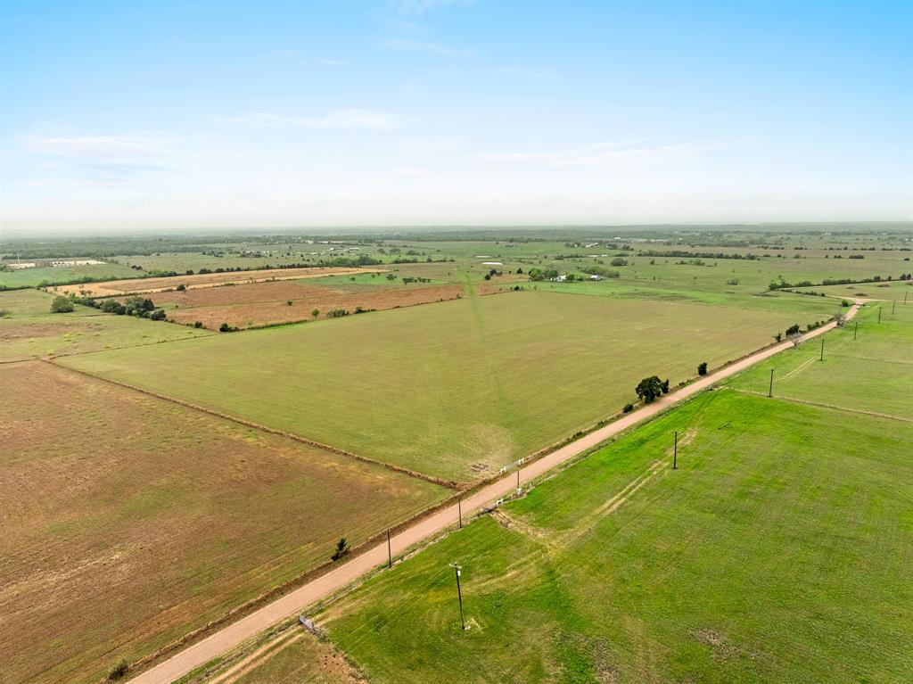 2433 Wecheta Road, Fayetteville, Texas image 10