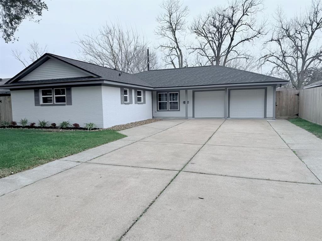 906 Martha Street, Deer Park, Texas image 2