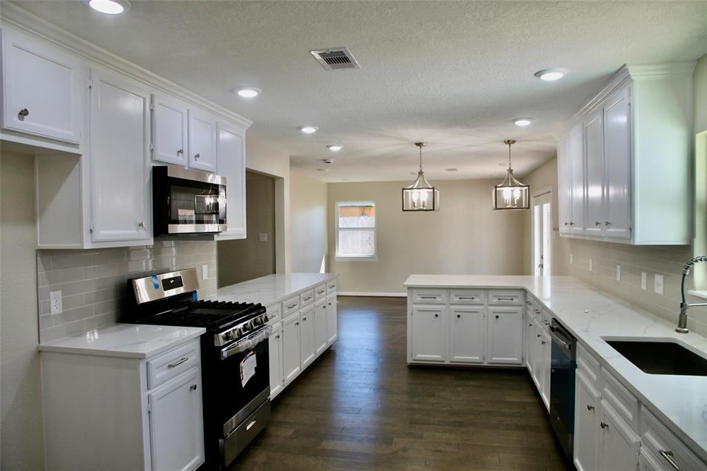 906 Martha Street, Deer Park, Texas image 3