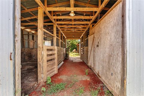 A home in Sealy