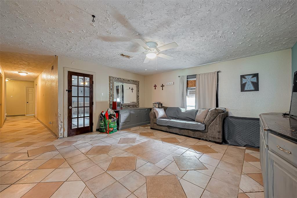 23381 Micke, New Caney, Texas image 6