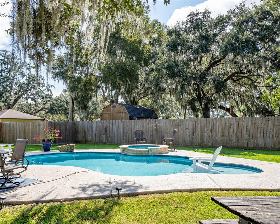 143 Paradise Valley Drive, West Columbia, Texas image 49