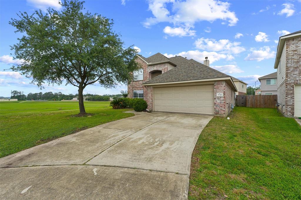 8342 Loetsch Ridge Way, Spring, Texas image 3