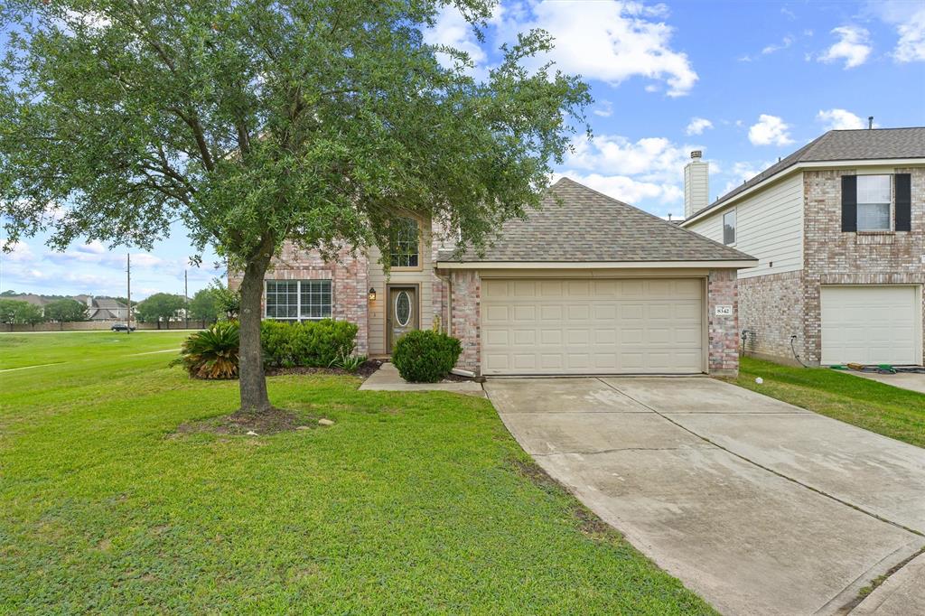 8342 Loetsch Ridge Way, Spring, Texas image 2