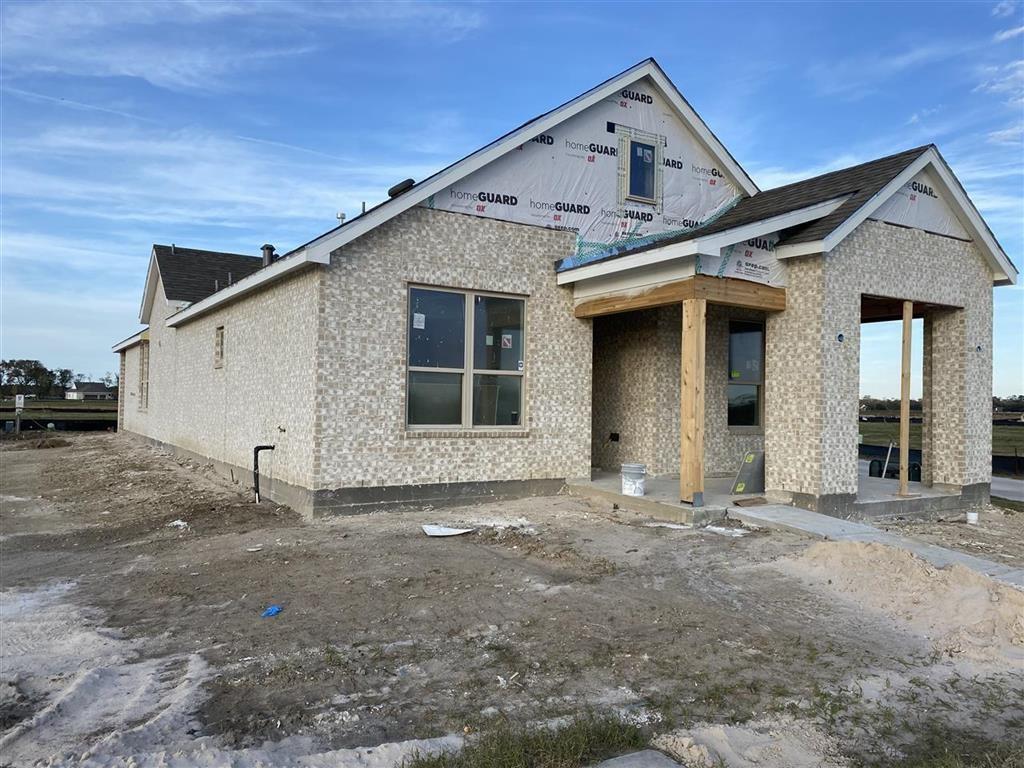 11915 S South Pavillion Drive, Mont Belvieu, Texas image 1