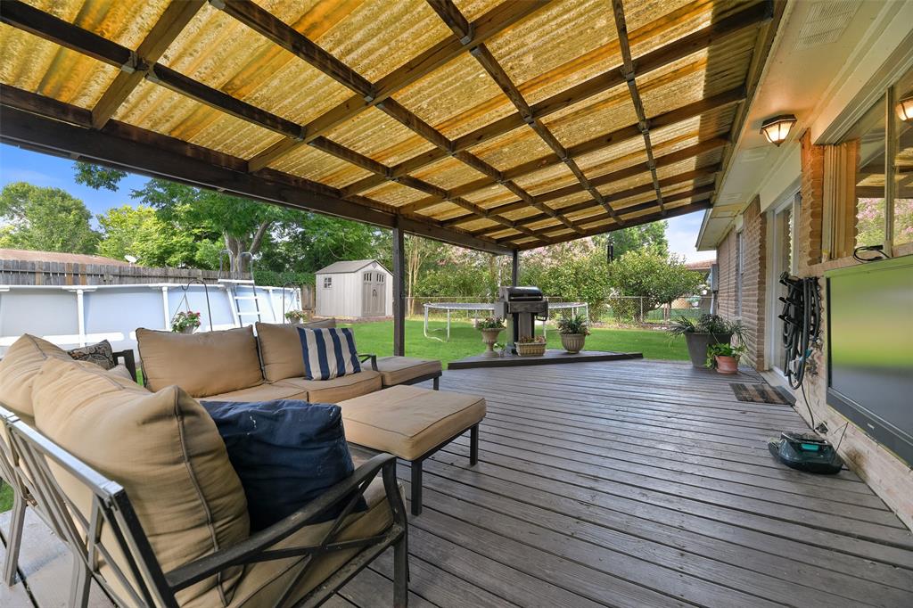 16819 David Glen Drive, Friendswood, Texas image 23