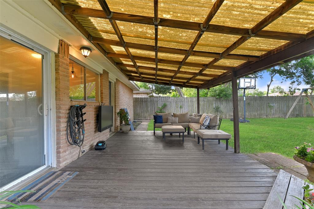 16819 David Glen Drive, Friendswood, Texas image 22