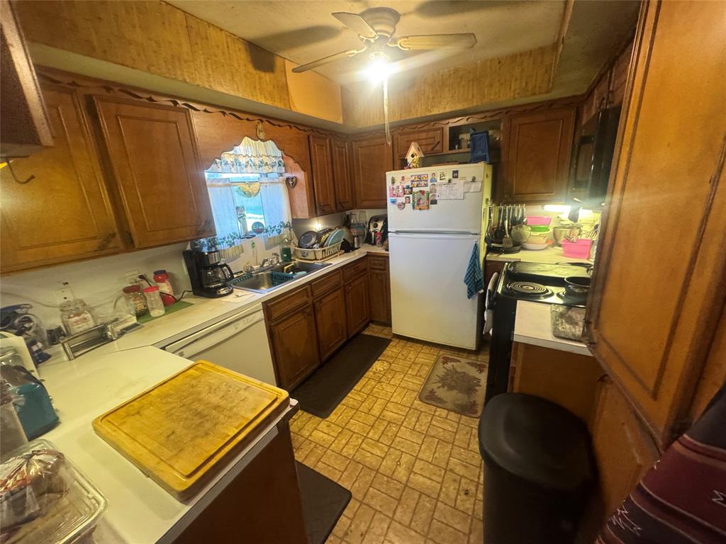 18049 Martin Drive, Conroe, Texas image 3