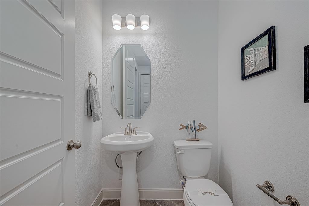13613 Windward Mist Drive, Texas City, Texas image 21