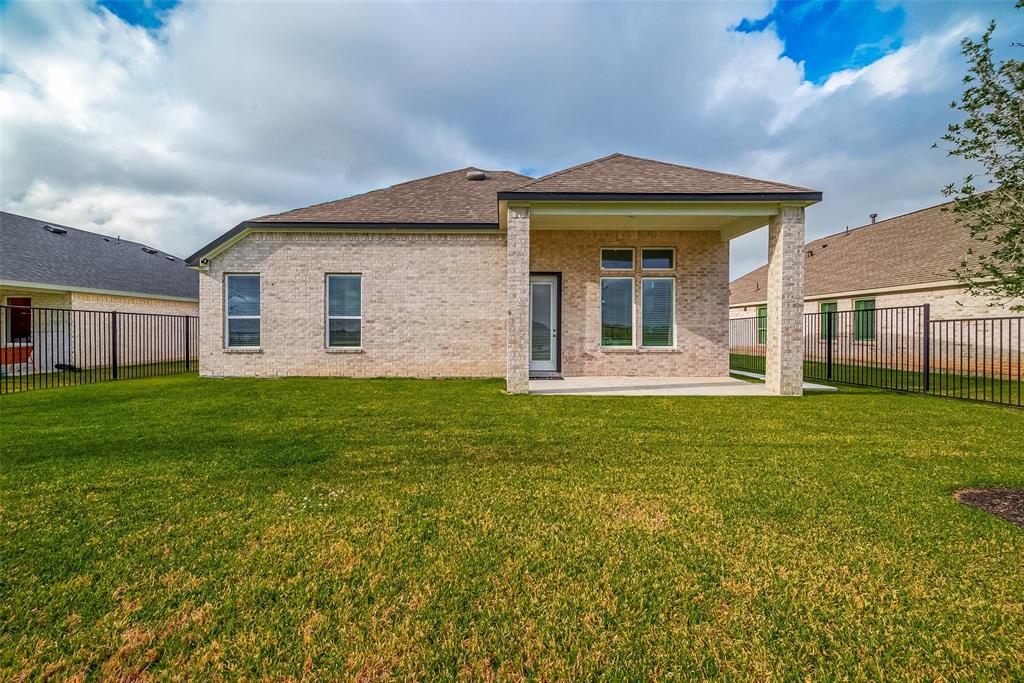 13613 Windward Mist Drive, Texas City, Texas image 36