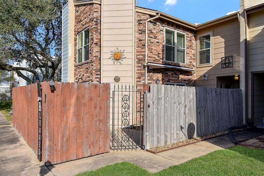 1730 Avenue C #F, El Campo, Texas image 1