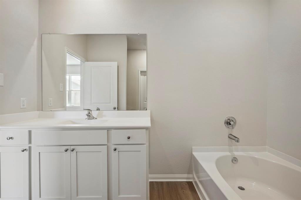 391 Kingston Way, Waller, Texas image 28