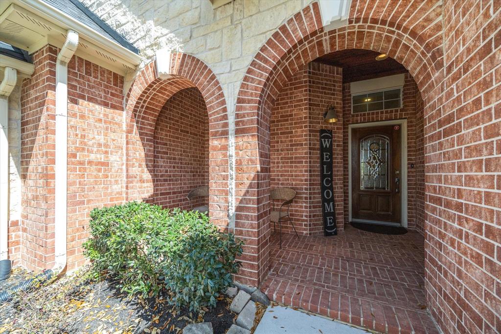 703 Doscher Lane, Sugar Land, Texas image 4
