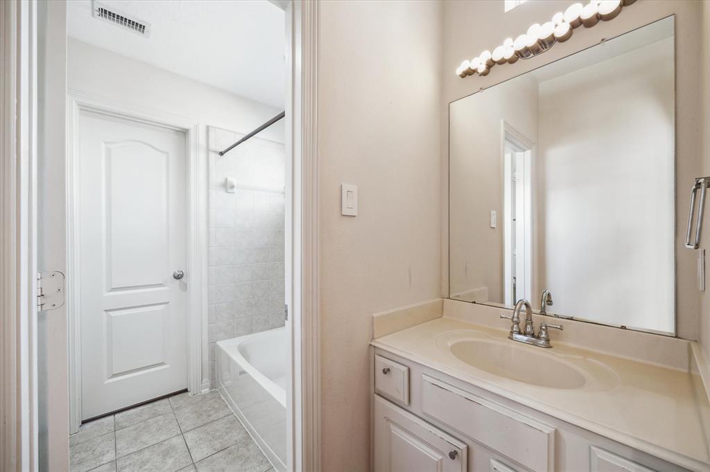 703 Doscher Lane, Sugar Land, Texas image 26