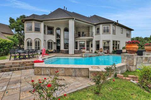 Photo of 4 Camden Court, Sugar Land, TX 77479 (MLS # 41992263) Photo of 4 Camden Court, Sugar Land, TX 77479 (MLS # 41992263)