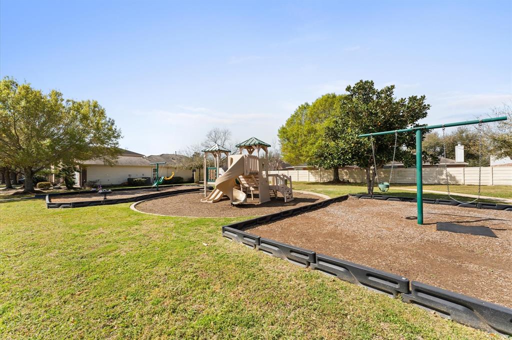 8434 Resada Park Lane, Richmond, Texas image 14
