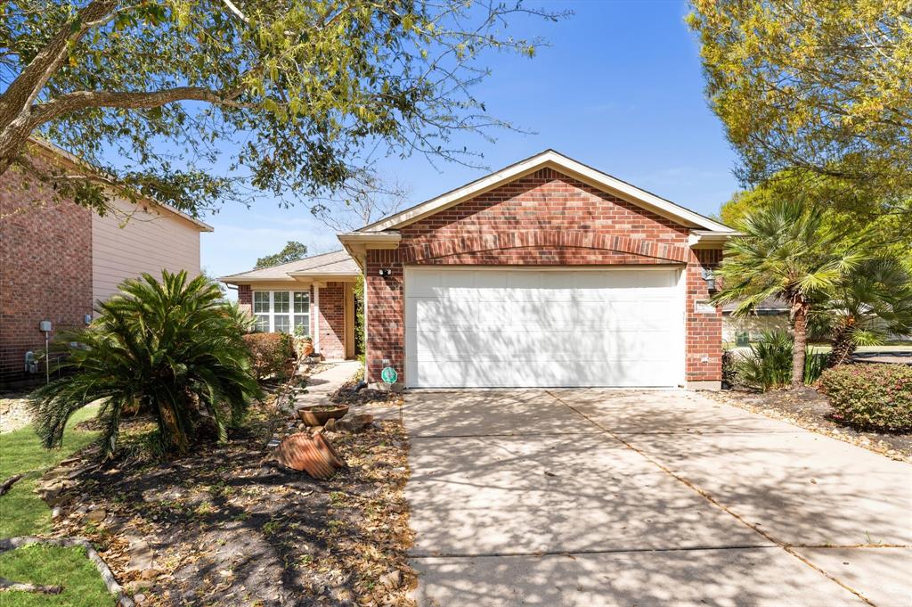 8434 Resada Park Lane, Richmond, Texas image 1