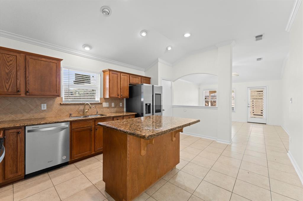 8434 Resada Park Lane, Richmond, Texas image 4