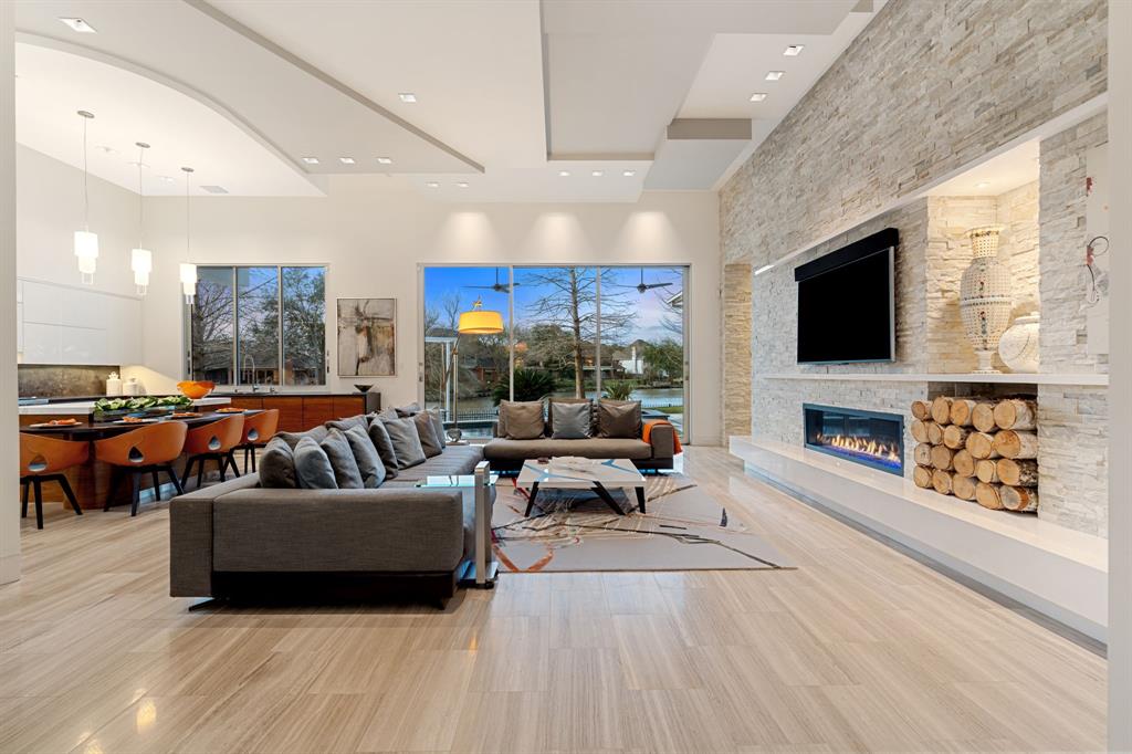 15618 Oyster Cove Drive
