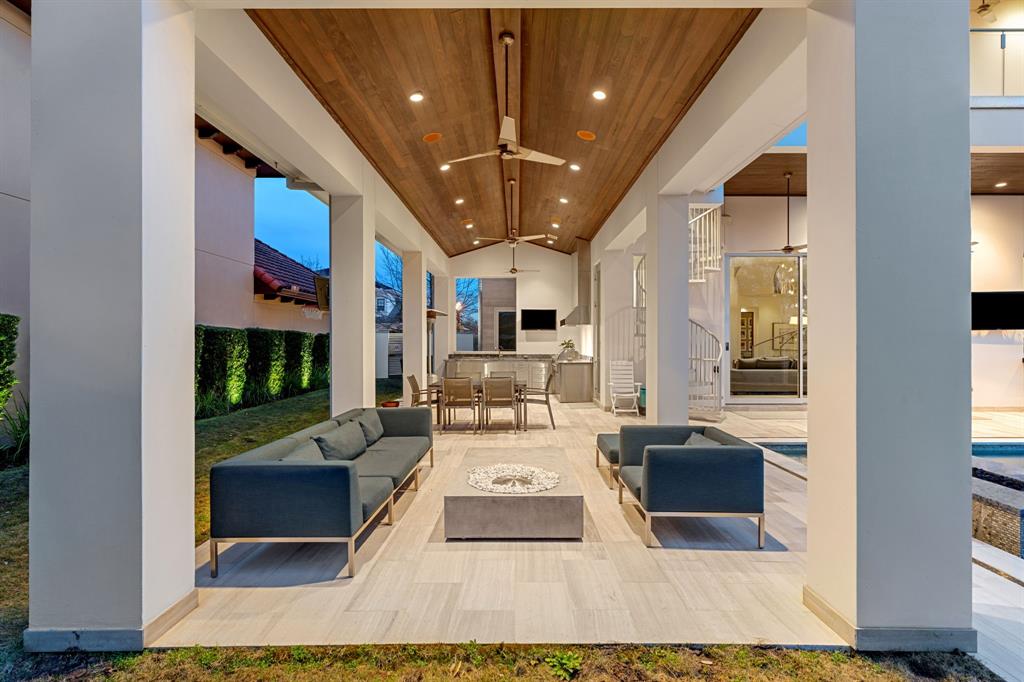 15618 Oyster Cove Drive