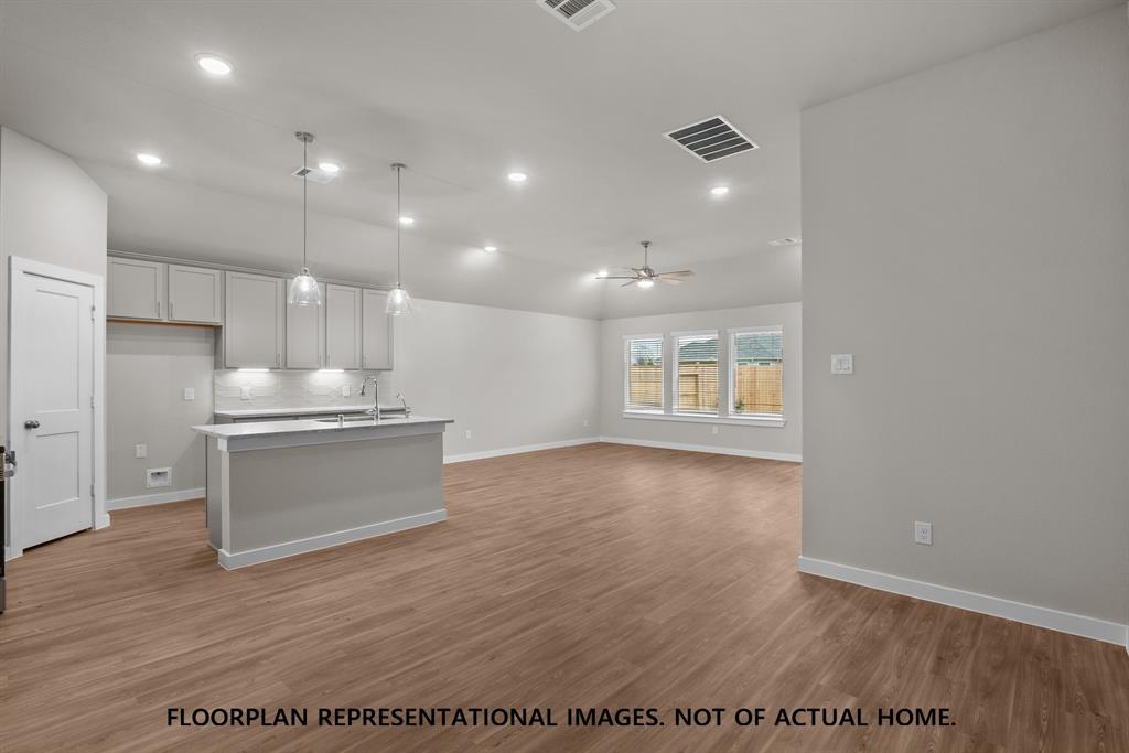 14106 Baikal Manor Drive, Santa Fe, Texas image 12