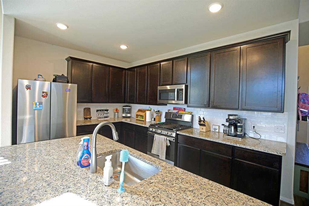 12139 Wooden Mill Lane, Santa Fe, Texas image 9