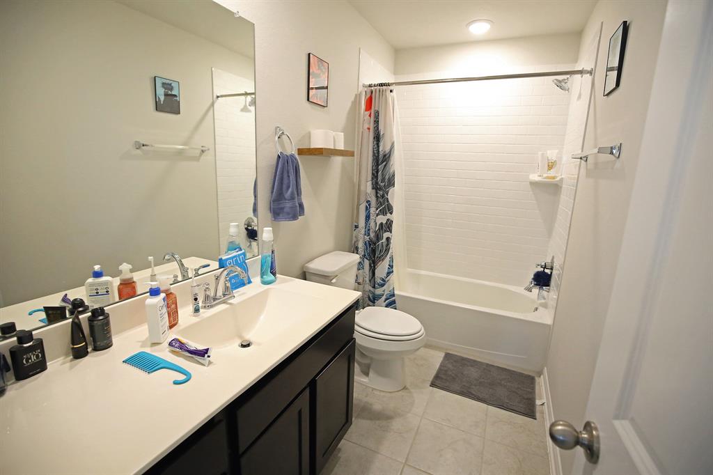 12139 Wooden Mill Lane, Santa Fe, Texas image 34