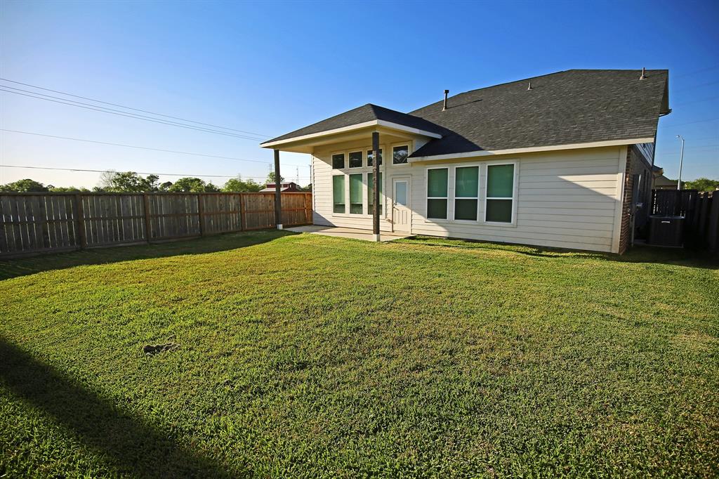 12139 Wooden Mill Lane, Santa Fe, Texas image 39
