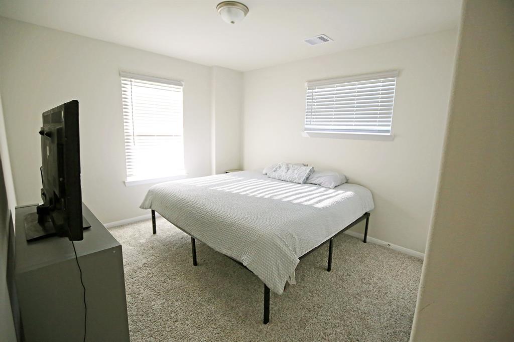 12139 Wooden Mill Lane, Santa Fe, Texas image 31