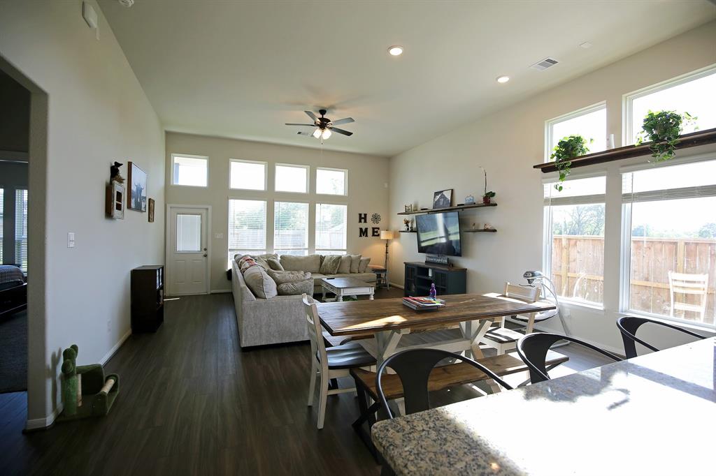 12139 Wooden Mill Lane, Santa Fe, Texas image 2