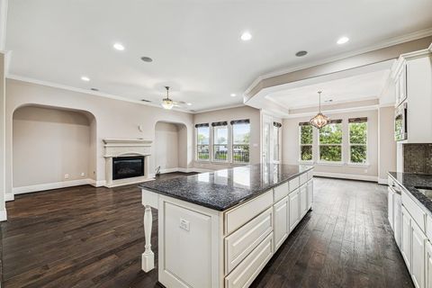 Single Family Residence in Sugar Land TX 1030 Old Oyster Trail 13.jpg