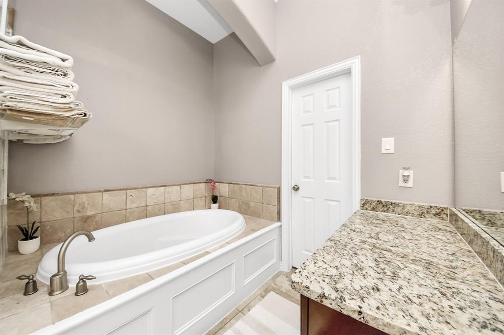 17318 Tower Falls Lane, Humble, Texas image 37