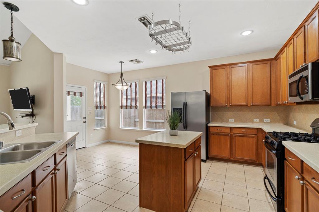 19206 Mustang Pointe Lane, Richmond, Texas image 6
