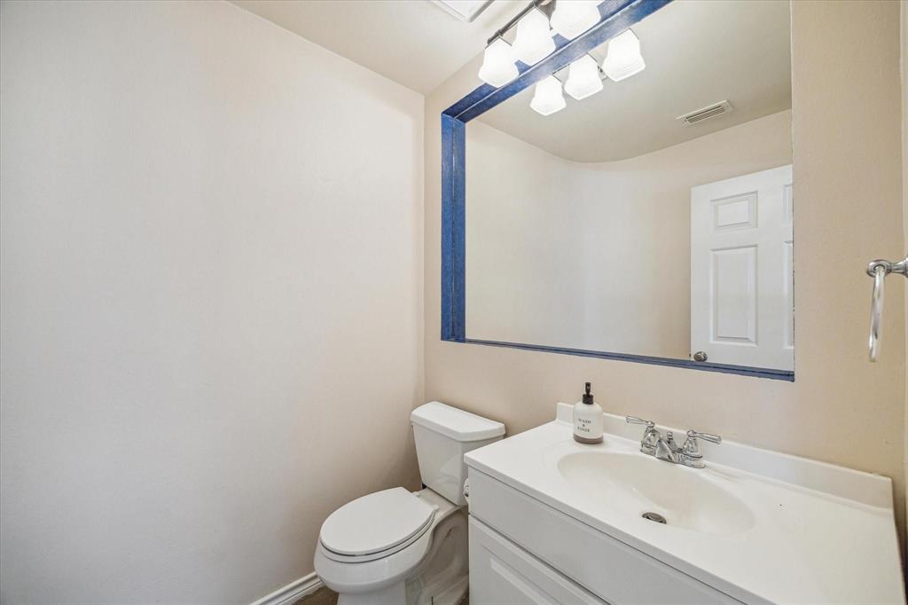 311 Lake Bend Drive, Sugar Land, Texas image 12