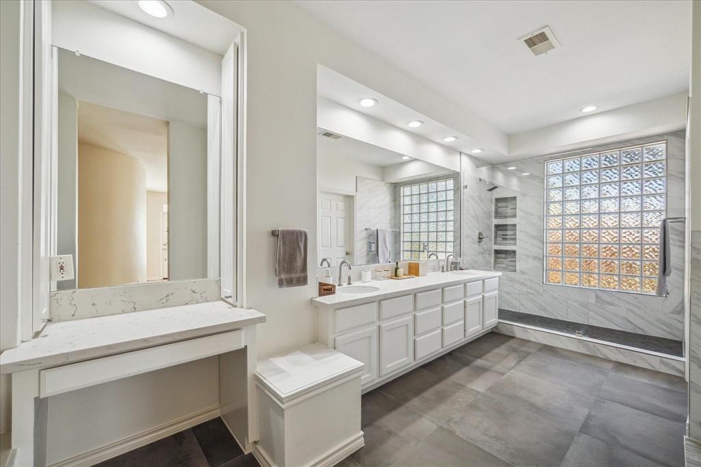 311 Lake Bend Drive, Sugar Land, Texas image 17