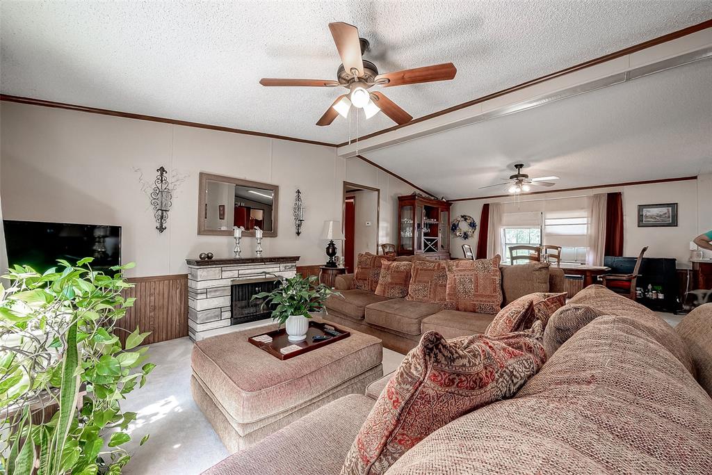 Photo 11 of 31 of 3002 Pisces Street mobile home