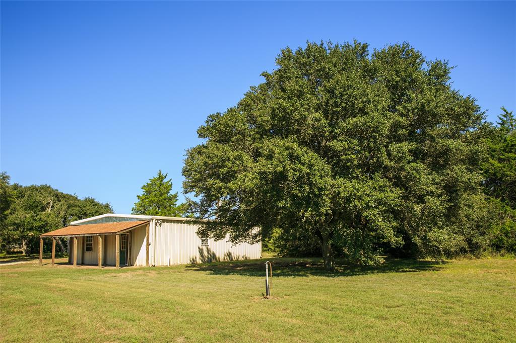 286 Lakewood Circle, Brenham, Texas image 8