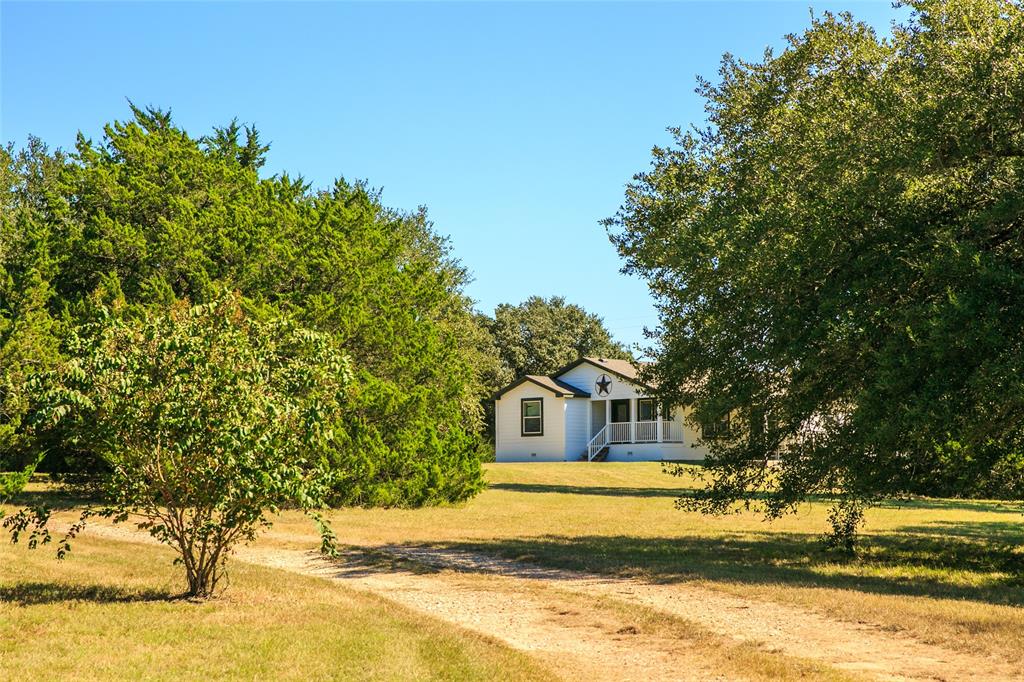 286 Lakewood Circle, Brenham, Texas image 1