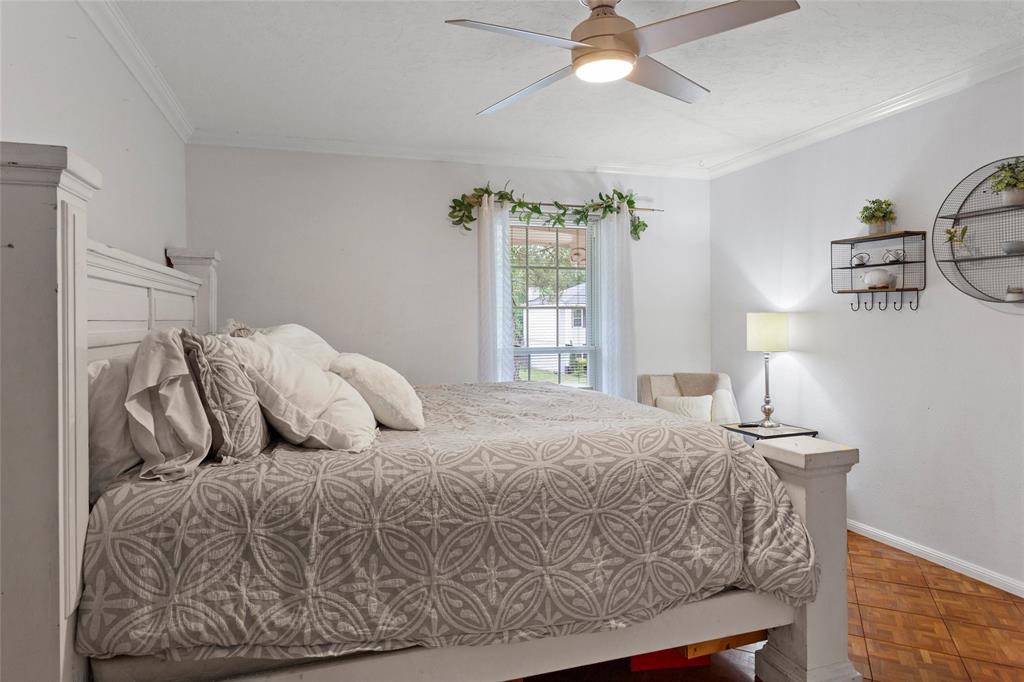 125 Saint Andrews Drive, Friendswood, Texas image 26
