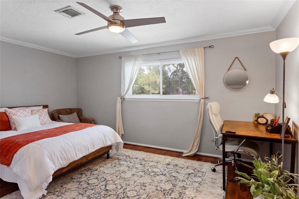 125 Saint Andrews Drive, Friendswood, Texas image 27