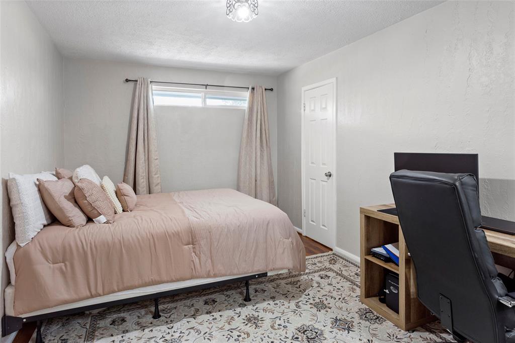 125 Saint Andrews Drive, Friendswood, Texas image 30