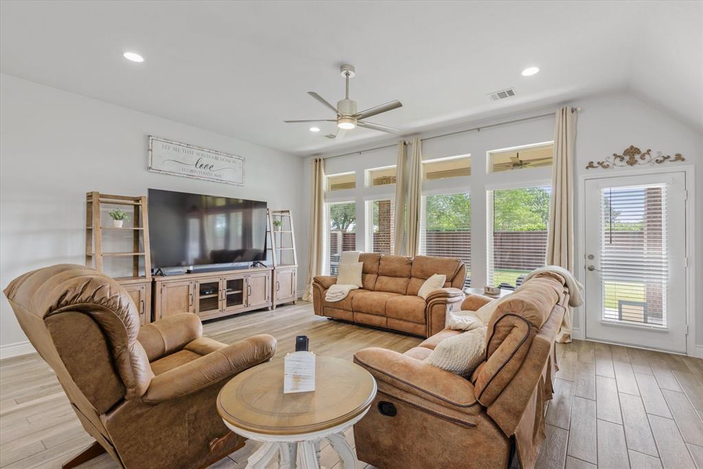 312 Bridal Wreath Avenue, Orange, Texas image 15