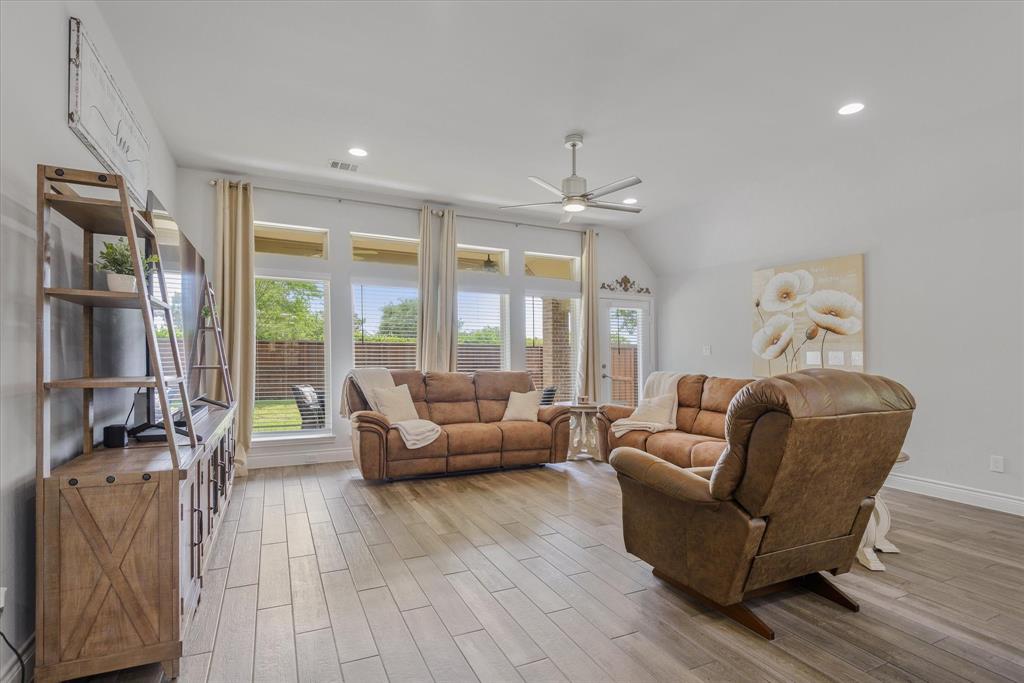 312 Bridal Wreath Avenue, Orange, Texas image 14