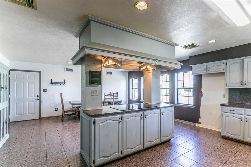 180 Fcr 797, Donie, Texas image 6