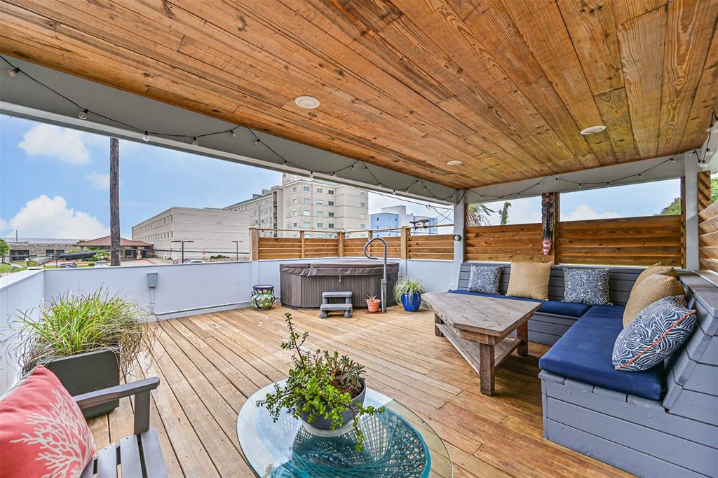 2211 Bernardo De Galvez Avenue, Galveston, Texas image 5