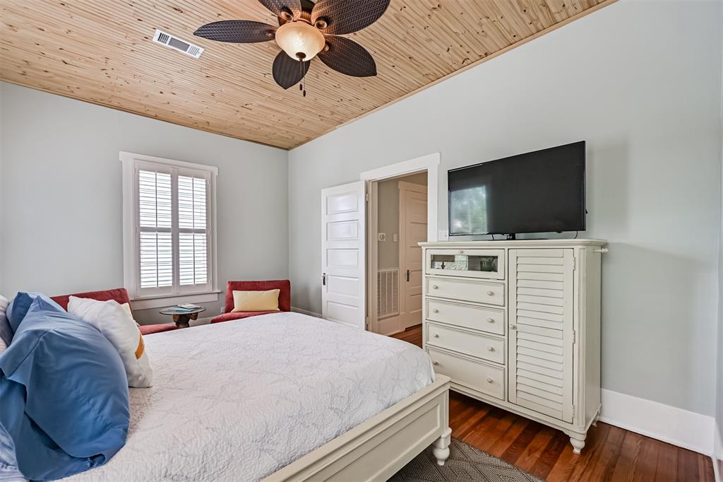 2211 Bernardo De Galvez Avenue, Galveston, Texas image 31